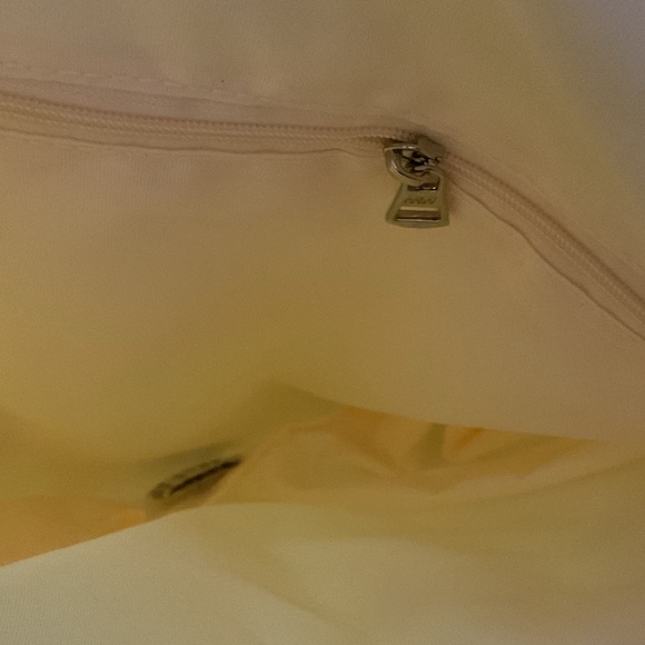 MW Most Wanted, Yellow Quilted cross body Bag - Picture 5 of 7